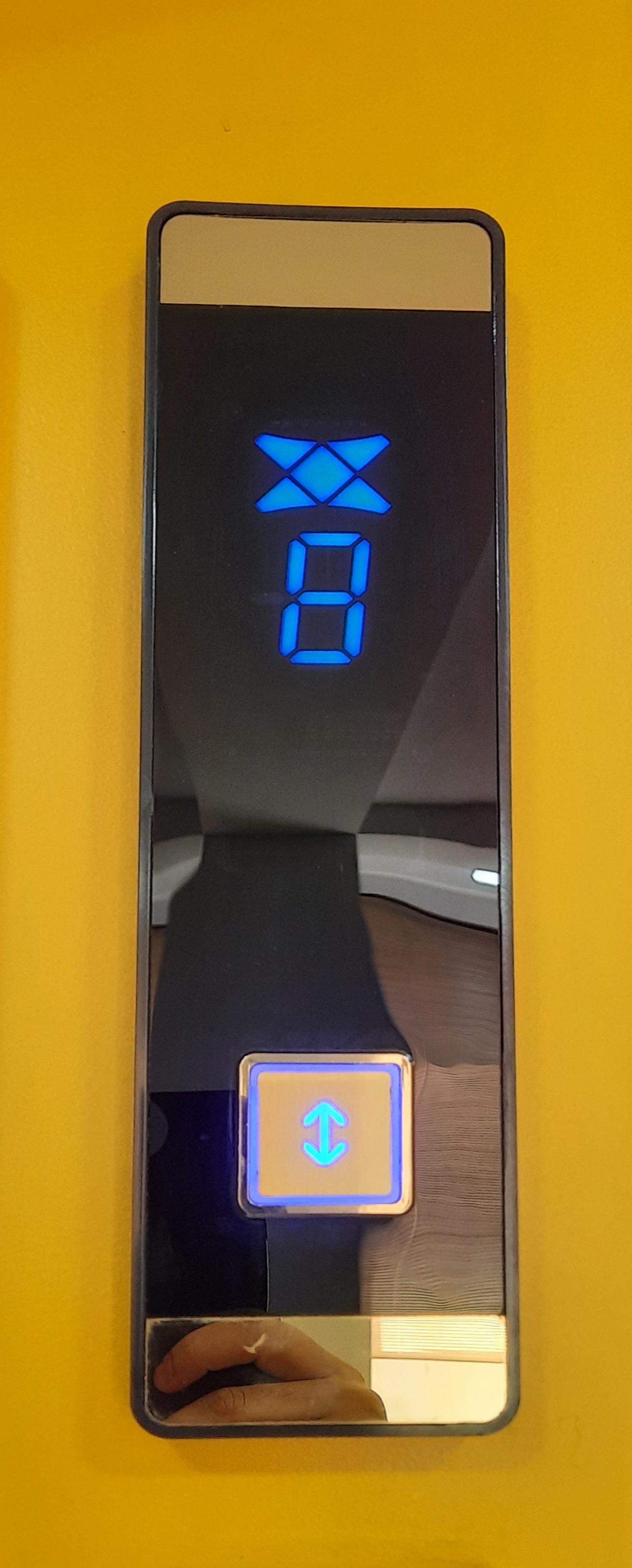 شاستی یا شصتی احضار طبقه آسانسور طلایی مدل at برند آسیا 118 روکار - (118 آسانسوری) تولید و فروش پنل شستی آسانسور